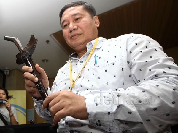 Dapat Keris, Komisioner KY Lapor KPK