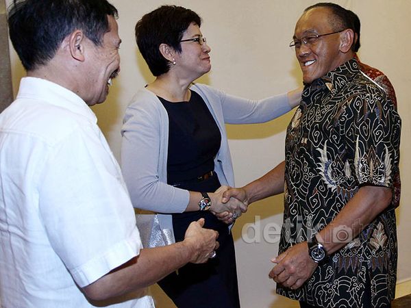 Kalah dari Agung Cs, Kubu Ical Rapatkan Barisan