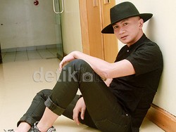 Anji Rilis Video Lirik Hingga Hari Tua