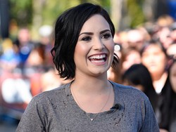 Demi Lovato Impikan Kolaborasi dengan Eminem