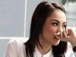 Mengapa Jennifer Dunn Tutupi Pernikahannya?
