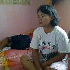 Ibu dan Dua Anaknya Ini Jadikan Poskamling untuk Tempat Tinggal