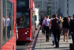 Toilet di Kota Ini Langka, Petugas Pencari Toilet untuk Sopir Bus Dikerahkan