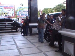 Tembok Kantor DPRD Samarinda Mendadak Retak, Pegawai Panik Berhamburan