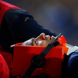 Bek Porto Terhindar dari Cedera Serius Usai Bertabrakan dengan Kiper Sendiri