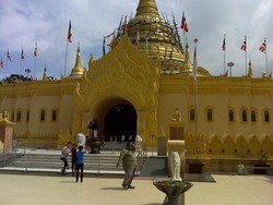 Bukan di Myanmar, Pagoda Emas Ini Ada di Berastagi