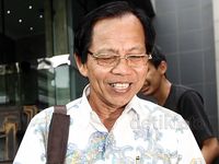 Made Soekarwo Diperiksa KPK