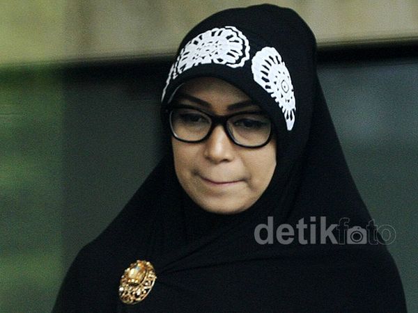 Istri Muda Fuad Amin Diperiksa KPK