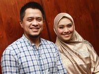 Keserasian Oki Setiana Dewi dan Suami