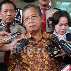 Pernah Jadi Gubernur BI, Ini Kata Darmin Nasution Soal Dolar Rp 13.200