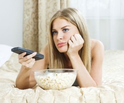 Nonton Film Sedih Memicu Kegemukan, Benarkah?