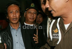 Mandra Serahkan Contoh Tanda Tangan Asli ke Bareskrim untuk Diteliti