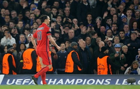 UEFA Takkan Cabut Kartu Merah Ibrahimovic