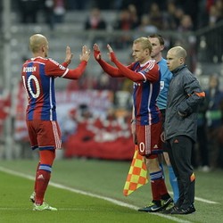Guardiola Sebut Robben dan Ribery Tak Cedera Serius