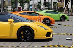 Komunitas Pemilik Lamborghini Turut Peduli Sosial