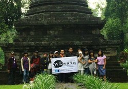 Mau Wisata Purbakala, Ikut Dulu Komunitasnya