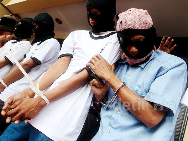 Polres Jakarta Barat Ringkus Belasan Begal