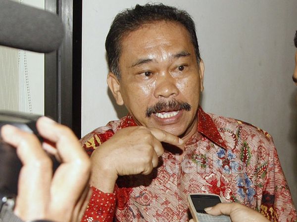 Bonaran Situmeang Kembali Jalani Sidang