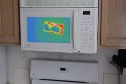 Makanan yang Dipanggang Dalam Microwave Kini Bisa Dikontrol Lewat Smartphone