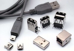 Evolusi di Balik Colokan USB