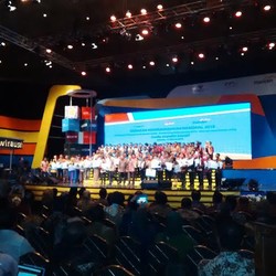 Jokowi Bagi-bagi Rp 500 Juta di JCC