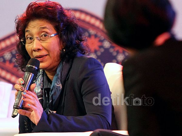 CIMB Niaga Gelar Forum Ekonomi 2015