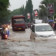 Hujan Deras di Probolinggo, Akses Jalan Surabaya ke Banyuwangi Banjir