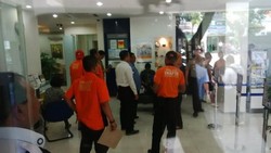 Perampok Nasabah Mandiri di Bandung Bawa Golok Panjang 30 Cm