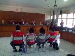 Eksepsi Bos Cipaganti Ditolak Jaksa, Nasabah Tepuk Tangan