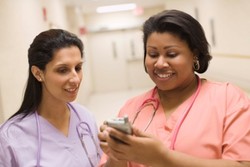 Andalkan Teknologi, Angka Kematian Ibu Ditekan Melalui Aplikasi Ponsel