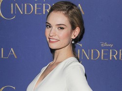 Lebih Dekat dengan Lily James, Si Cantik Cinderella