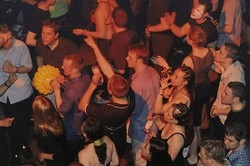 Turis Berulah, Semua Kena Getah