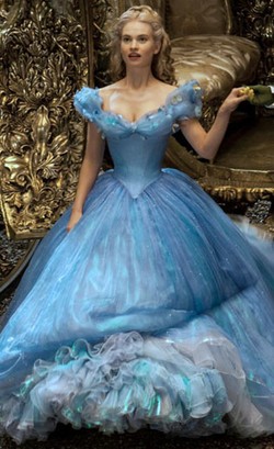 Kostum Lily James di Film Cinderella, Berhias Swarovski & Dibuat 500 Jam