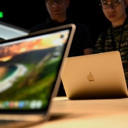 Ramai-ramai Mengejek New MacBook