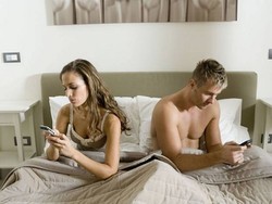 Agar Seks Ngejreng, Jauhkan Gadget dari Ranjang!