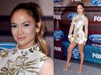 Dibalut Dress Supermini, Jennifer Lopez Pamer Kaki Jenjang