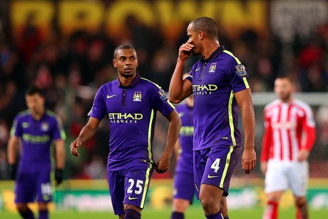Fernandinho Bantah Berselisih dengan Kompany