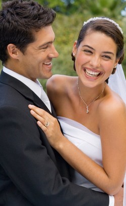 Cincin Tunangan dan Cincin Kawin, Apa Bedanya?