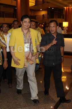 Merapat ke Agung, Airlangga Hartarto Tinggalkan Ical