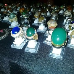 Ini Batu Bacan dan Giok Kalimantan yang Sempat Dipakai dan Ditawar Jokowi