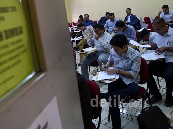 Peradi Gelar Ujian Profesi Advokat Peradi Gelar Ujian Profesi Advokat