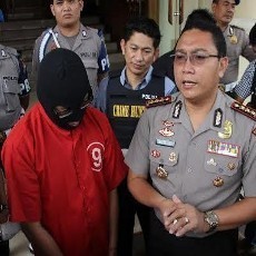 Rekonstruksi Pembacokan Satu Keluarga di Jemur Wonosari Dijubeli Warga