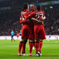 Leverkusen Gasak Stuttgart 4-0