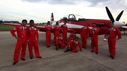 Menhan Ryamizard dan Menteri Hishammuddin Jenguk 4 Pilot Jupiter