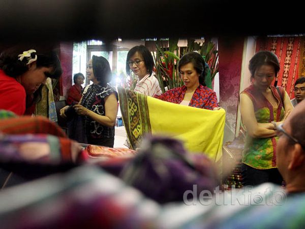 Berburu Batik di Pameran Adiswastra Nusantara