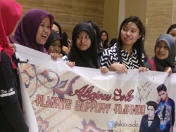 Ratusan Alicious Antusias Nantikan Konser Aliando