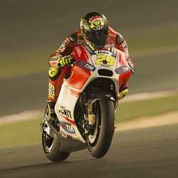 Ducati Kuasai Hari Pertama, Iannone Tercepat