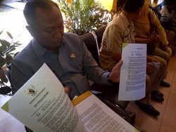 Anggota DPRD hingga Wabup Jaminkan Diri untuk Nenek Asyani