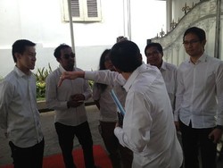 Usai Makan Siang dengan Jokowi, Glenn Fredly Cs Tanya Menkum Soal Remisi Koruptor