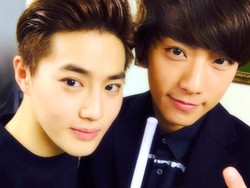 Gongchan B1A4 Dukung EXO di Konser The EXOluXion